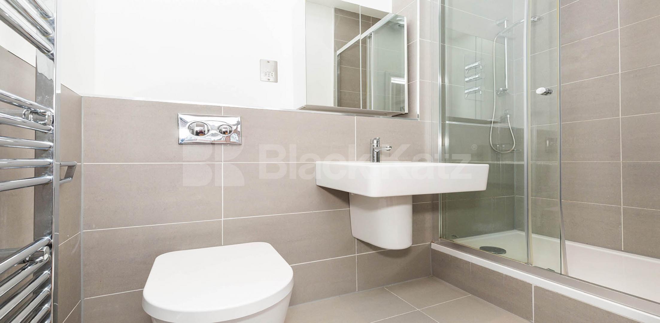 			SPACIOUS TWO BEDROOM WAREHOUSE CONVERSION, 2 Bedroom, 1 bath, 1 reception Flat			 GROVE HOUSE-TUDOR ROAD, HACKNEY-BETHNAL GREEN-LONDON FIELDS